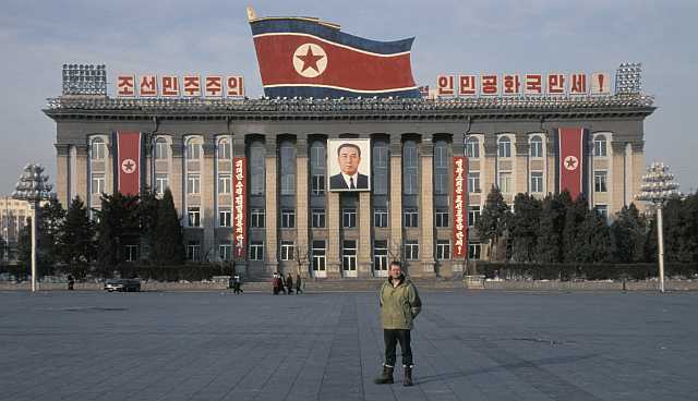 leicht verdreckt auf dem Kim-Il-Sung-Platz